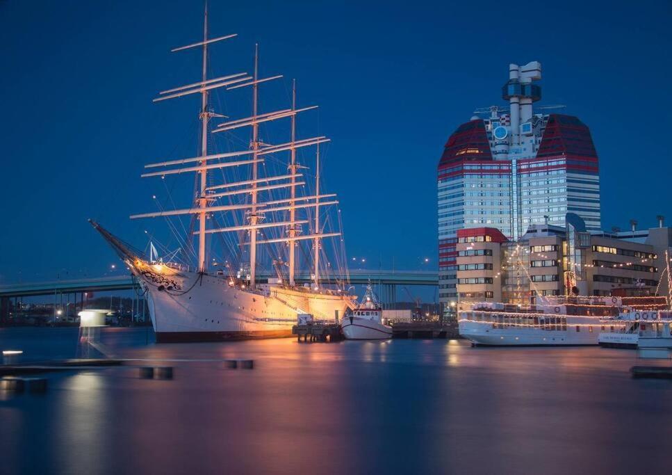 Husbaten Vega 2 Goeteborg City Exterior photo